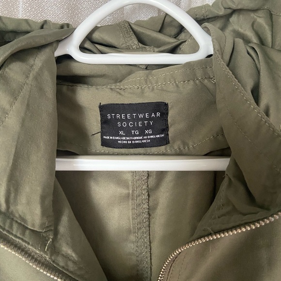Olive Green Lightweight Hooded Jacket - Picture 7 of 8